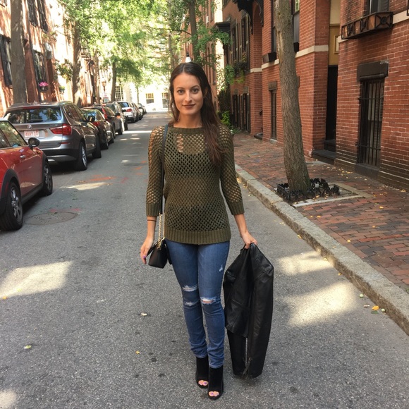 Distressed Sweater - Picture 4 of 8